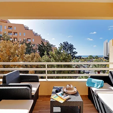 Ocean Marina View דירה
